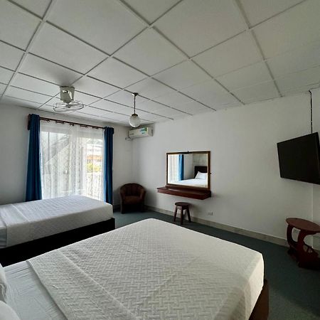 Hotel Malinche Quepos Zewnętrze zdjęcie