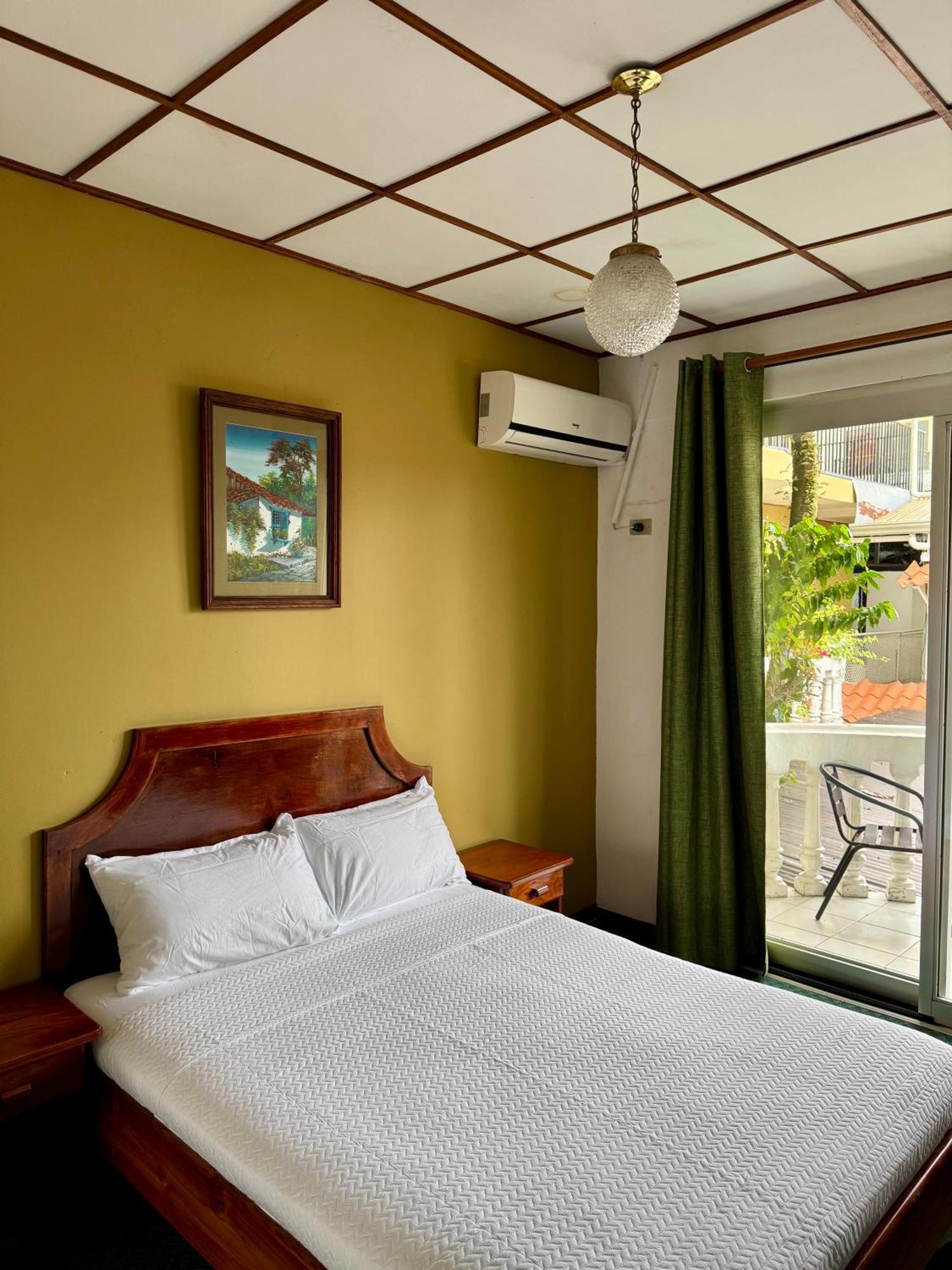 Hotel Malinche Quepos Zewnętrze zdjęcie