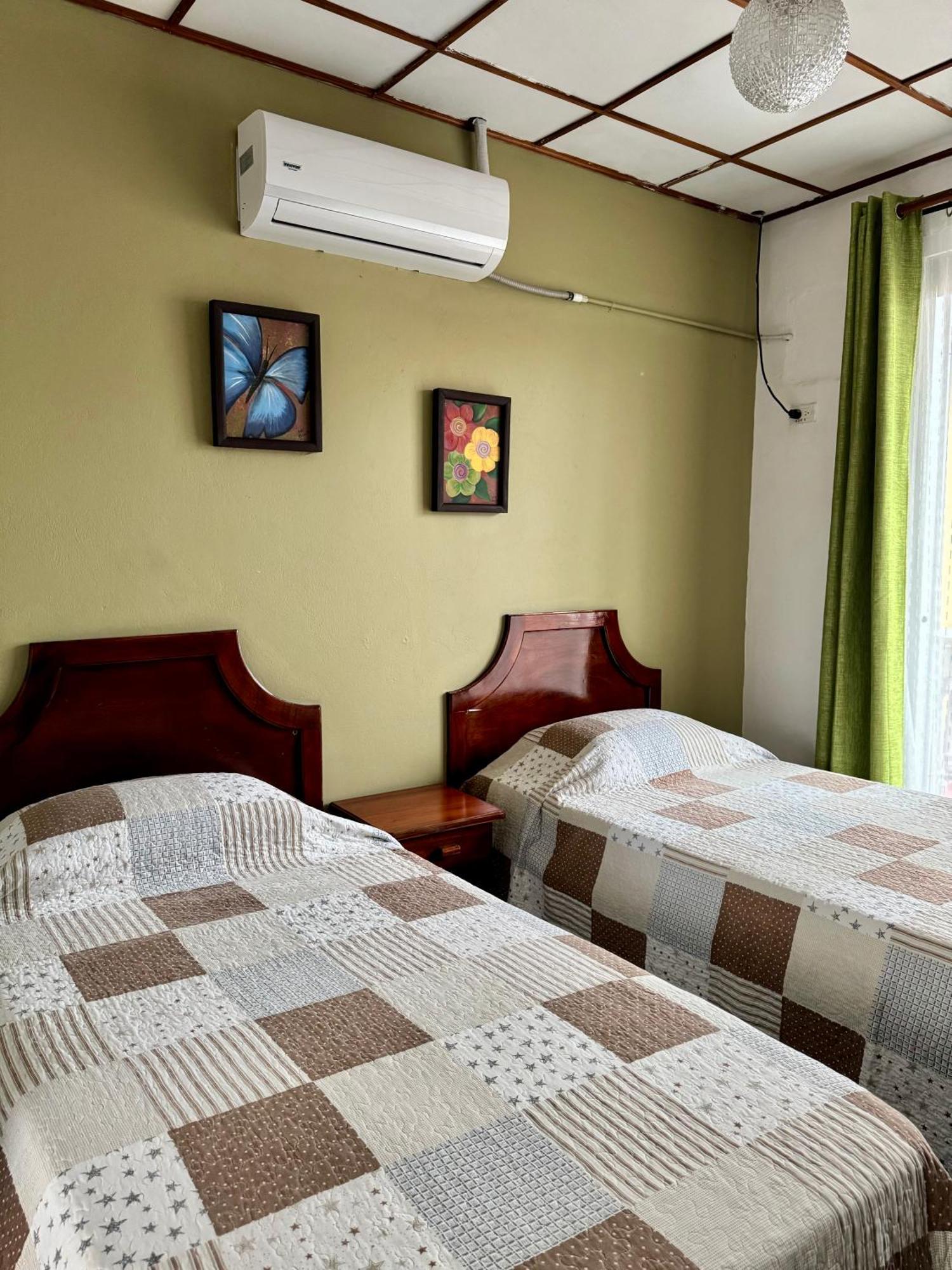 Hotel Malinche Quepos Zewnętrze zdjęcie