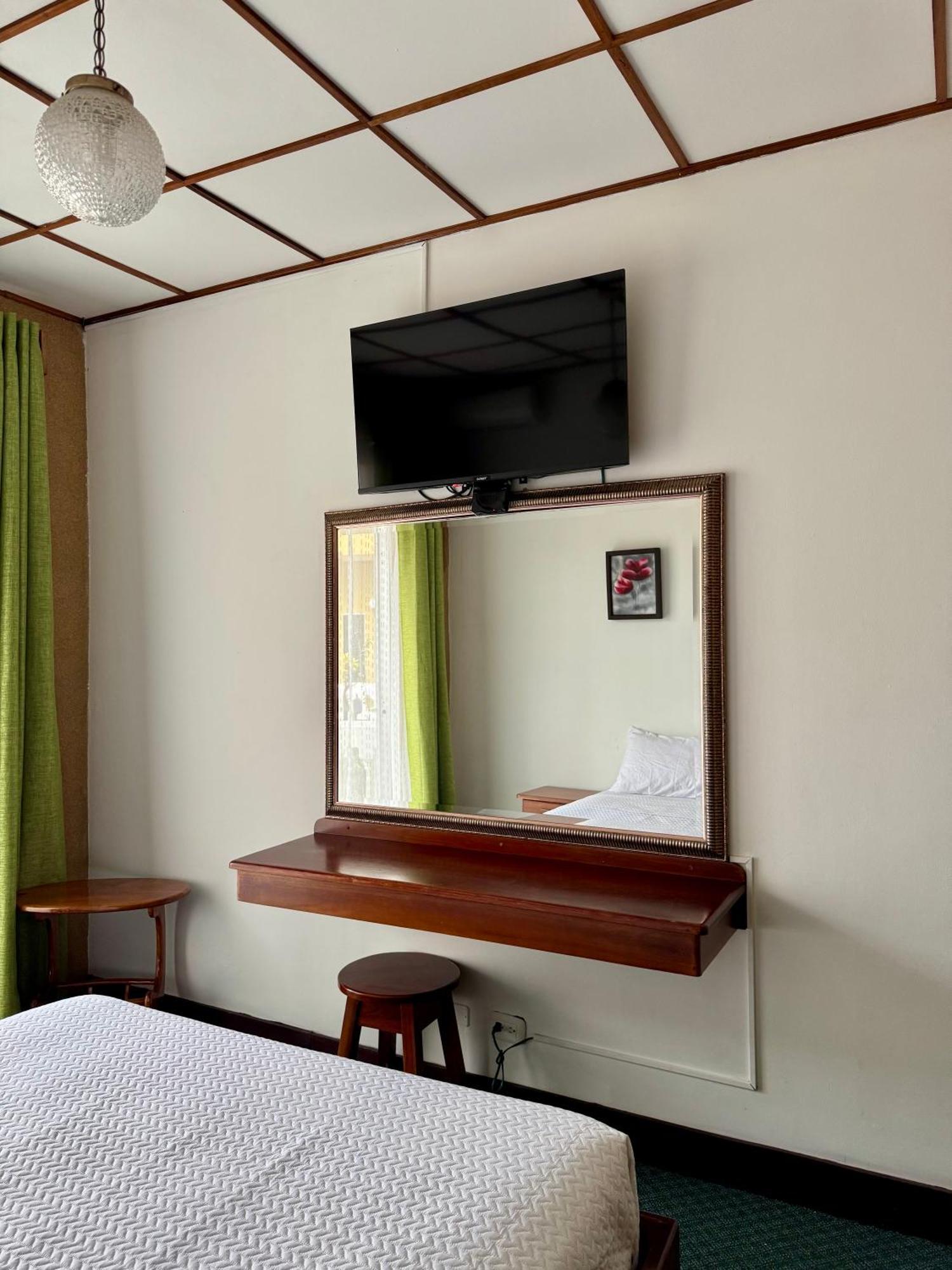 Hotel Malinche Quepos Zewnętrze zdjęcie
